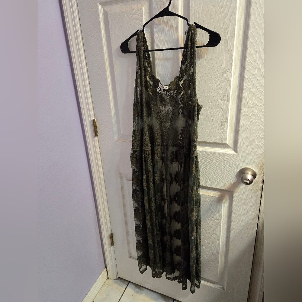 Woven Heart Olive green hippe boho long lace crochet vest size Large